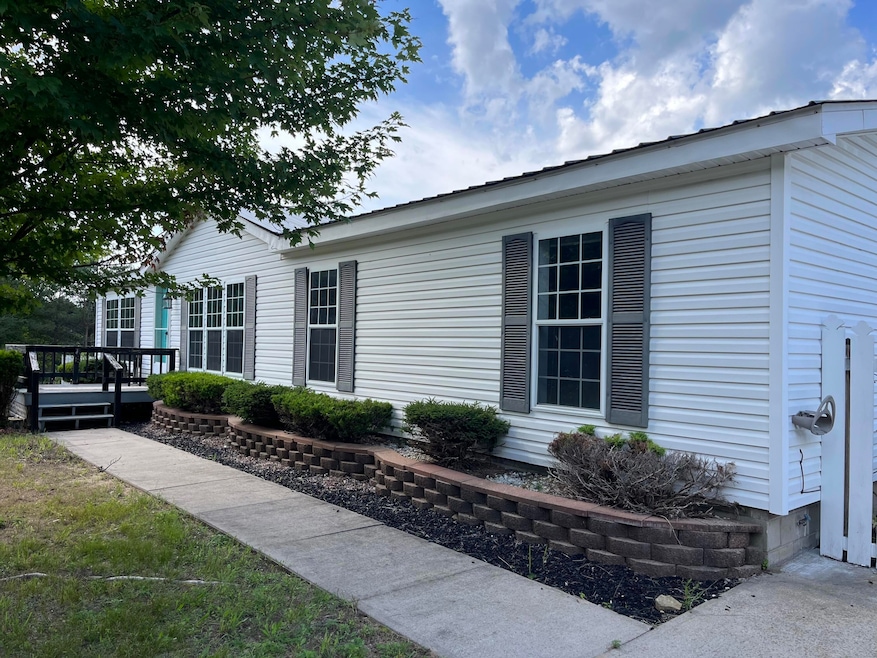 102 Mcgregor Rd, Vanderbilt, MI 49795 - photo 1