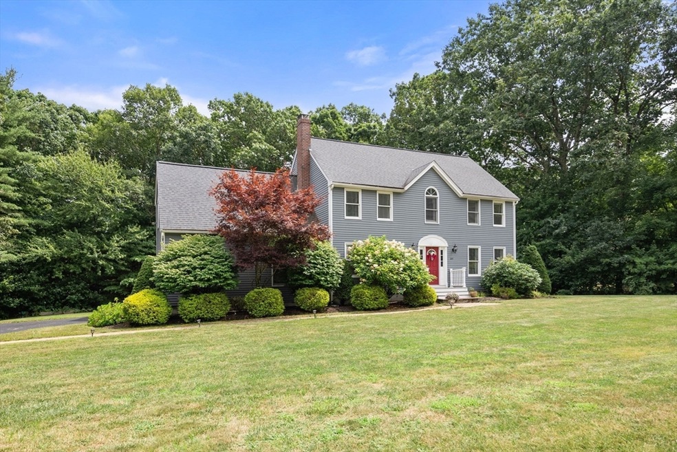 30 Hunters Run, Franklin, MA 02038 - photo 1