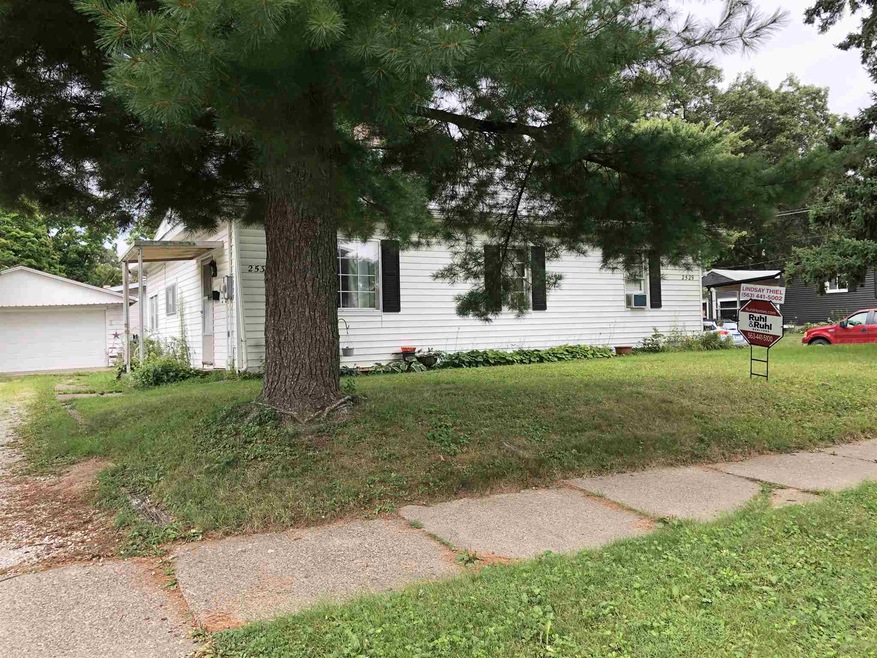 2529 4th St unit 2531, Moline, IL 61265 - photo 1