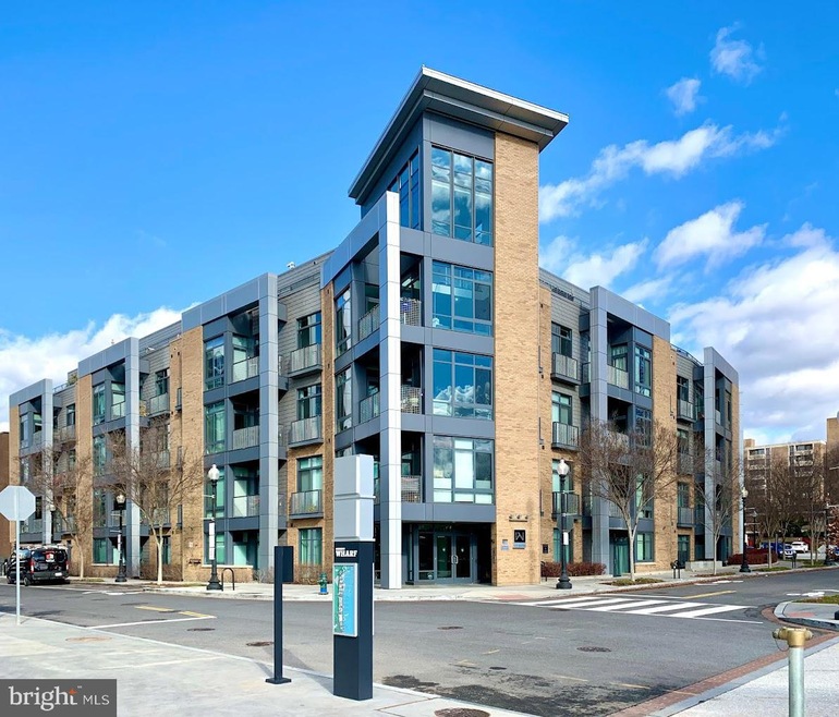 525 Water St SW unit 204, Washington, DC 20024 - photo 1