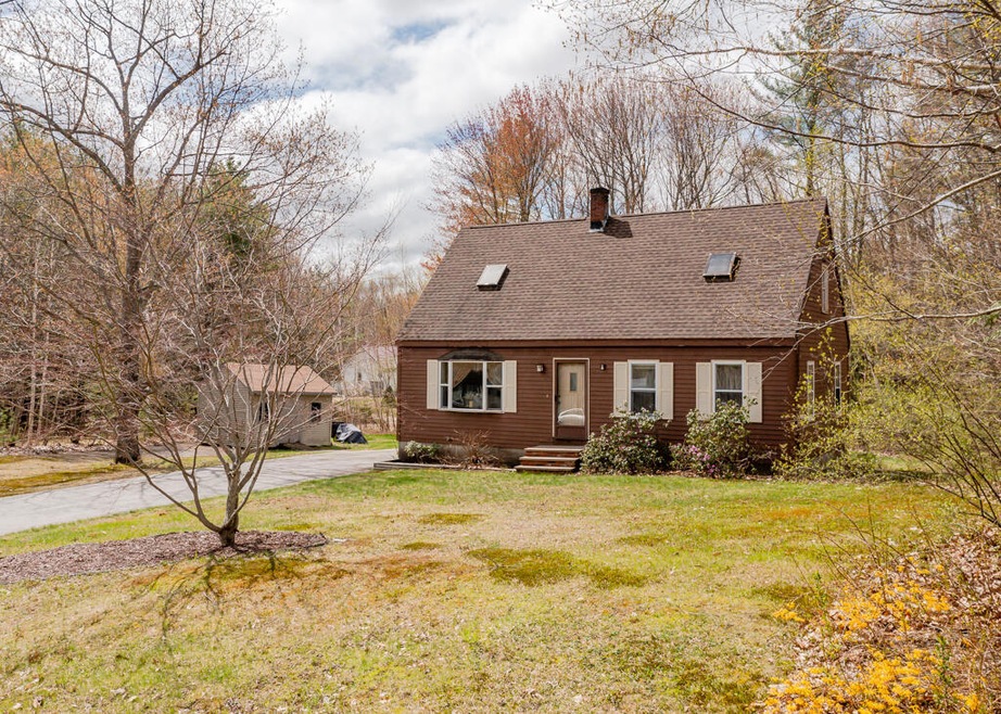 8 Jesse Cir, Sanford, ME 04073 - photo 1