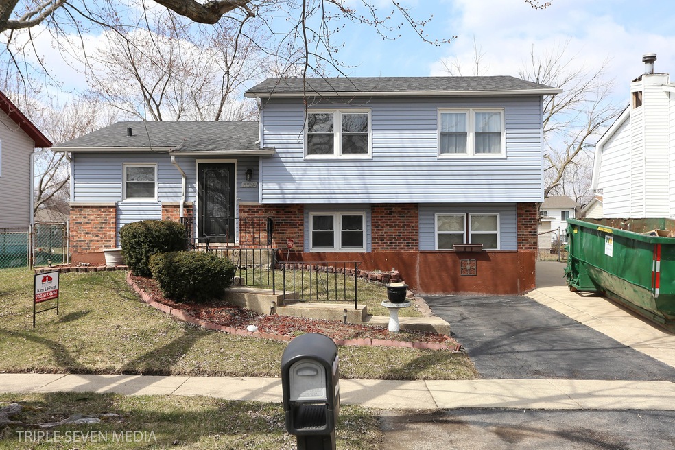 17840 Harvard Ln, Country Club Hills, IL 60478 - photo 1