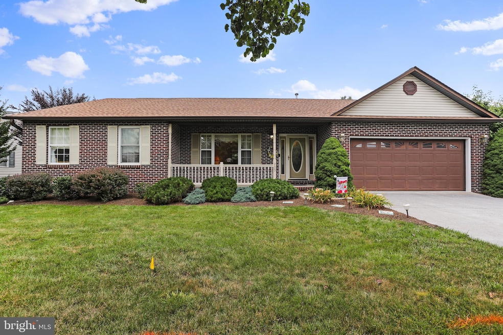 209 W Cedarmeade Ave, Winchester, VA 22601 - photo 1