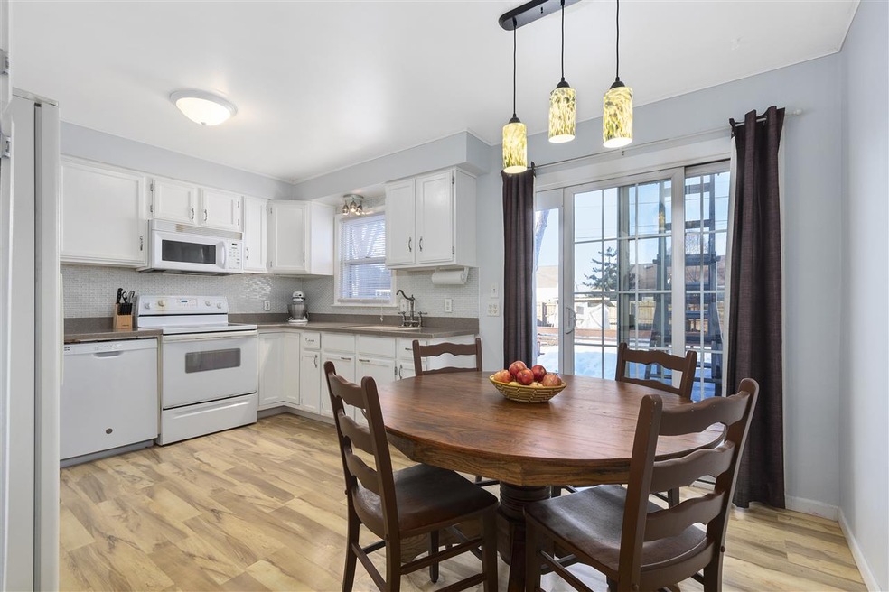 1124 W Bell Ave, Appleton, WI 54914 - photo 1