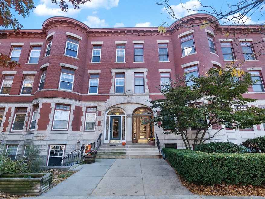 1869 Beacon St unit 3, Brookline, MA 02445 - photo 1