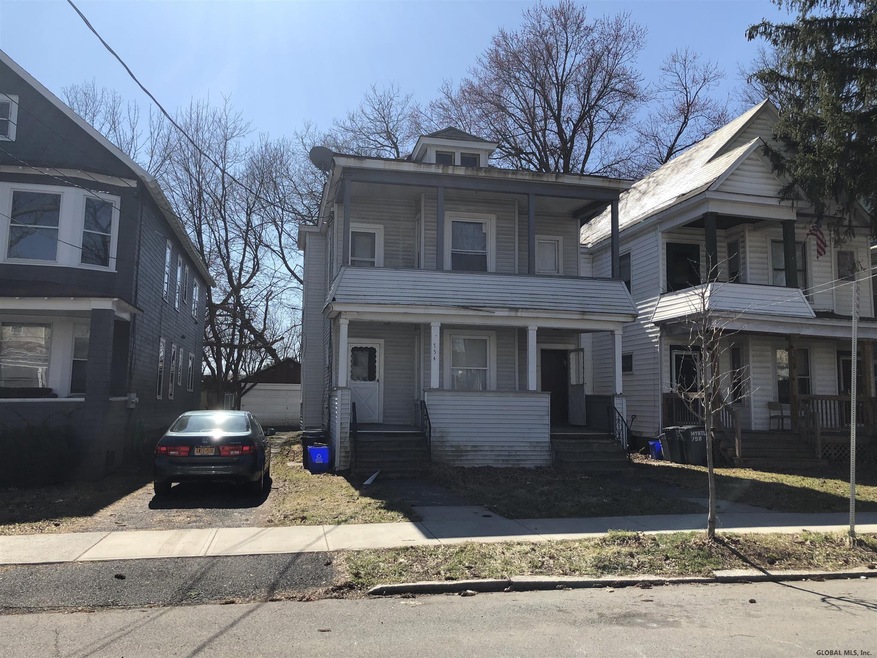754 Myrtle Ave, Albany, NY 12208 - photo 1