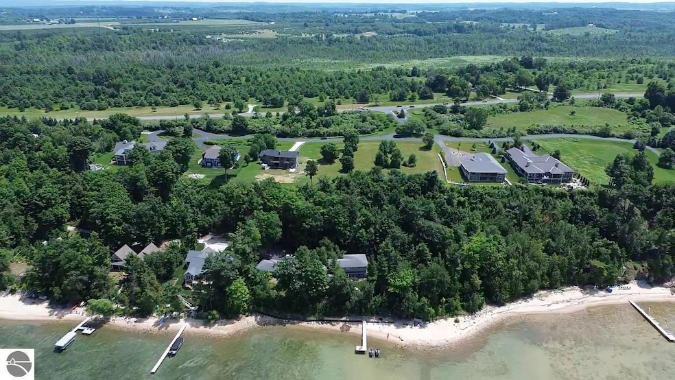 000 Bayridge Dr unit 11, Williamsburg, MI 49690 - photo 1