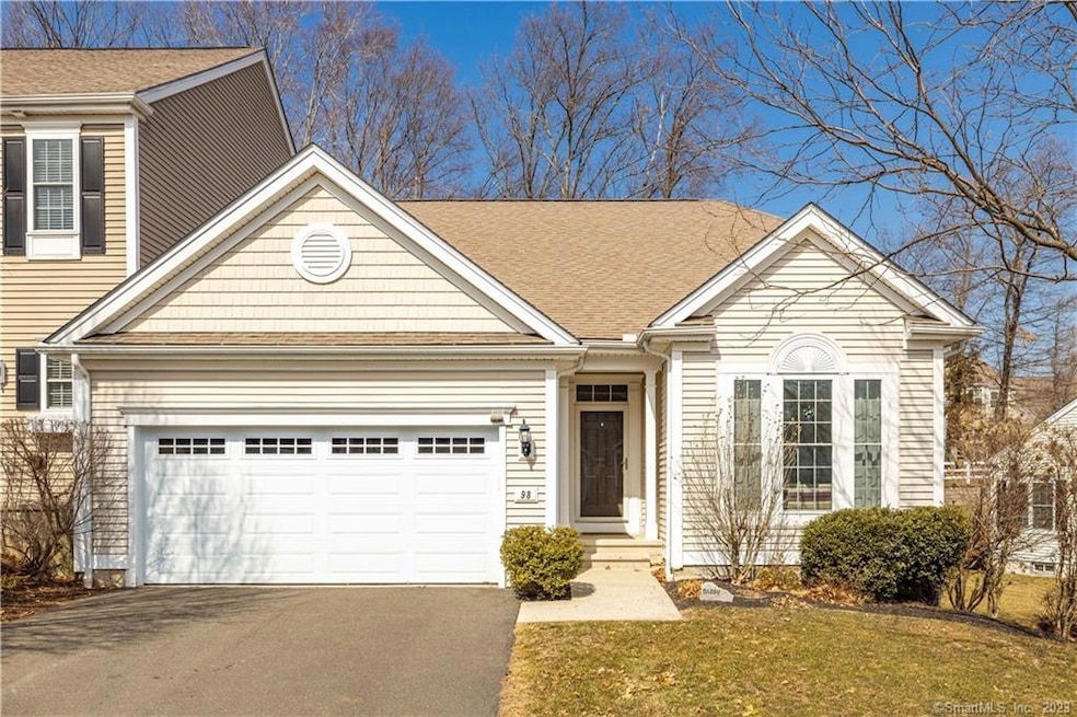 98 Sterling Dr, Newington, CT 06111 - photo 1