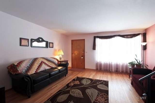 726 N Eastland St, Elmhurst, IL 60126 - photo 1