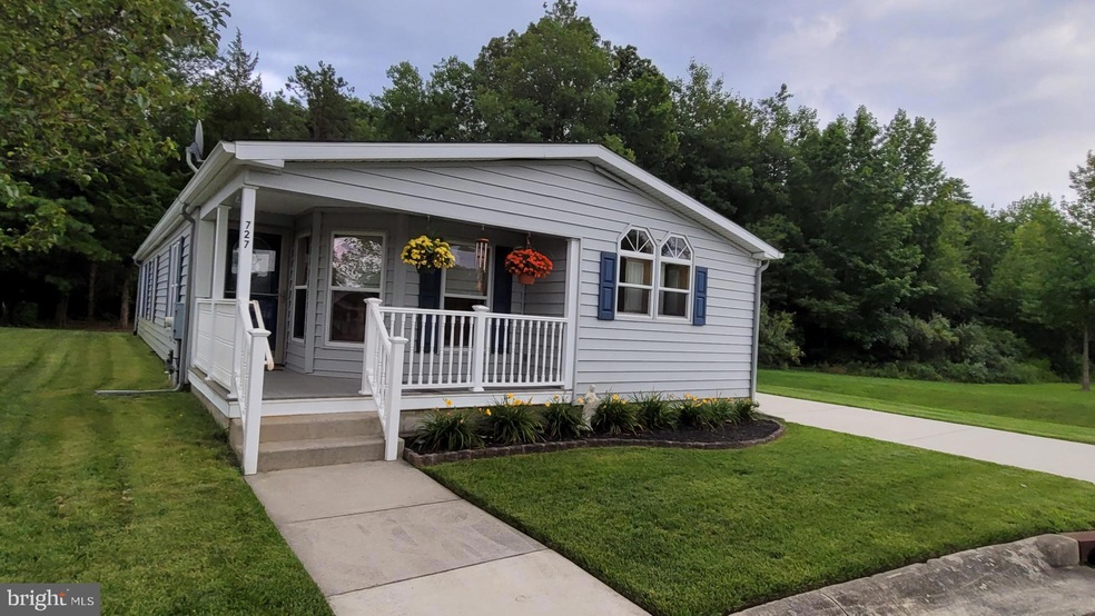 727 Bayberry Ln, Williamstown, NJ 08094 - photo 1