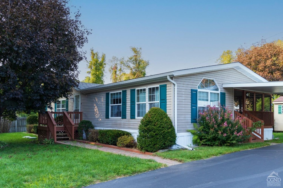 7139 Albany Post Rd unit 10, Rhinebeck, NY 12572 - photo 1