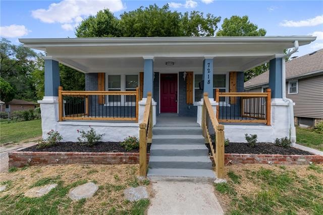 7218 Agnes Ave, Kansas City, MO 64132 - photo 1