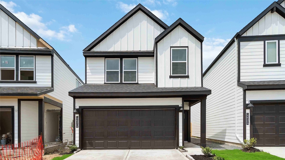 1055 Wheatley Oak Ln, Houston, TX 77091 - photo 1