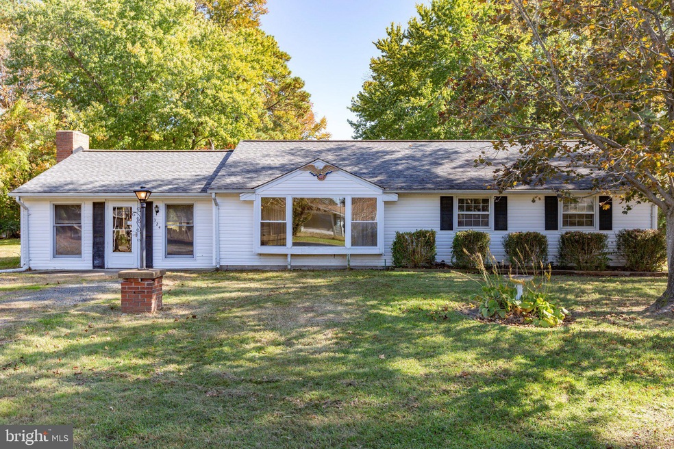 324 Rolando Dr, Colonial Beach, VA 22443 - photo 1