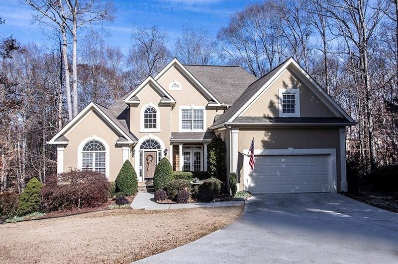 Meticulously maintained move-in ready home in Alph