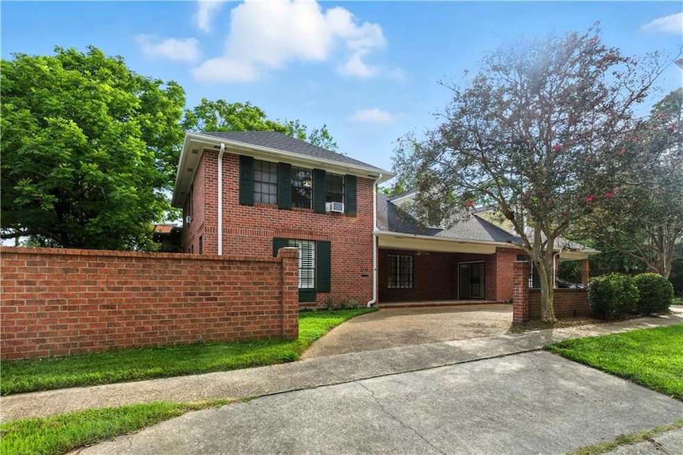 2142 Calhoun St, New Orleans, LA 70118 - photo 1