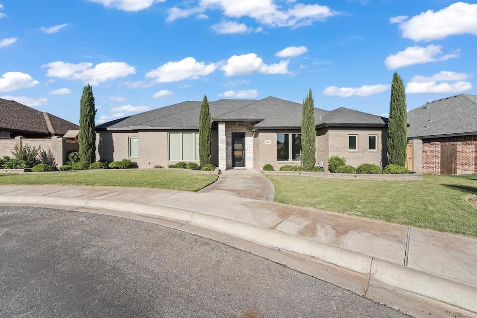 Under Contract $565,000