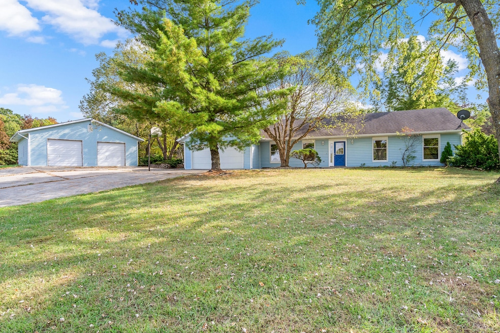 2202 w williams rd-1