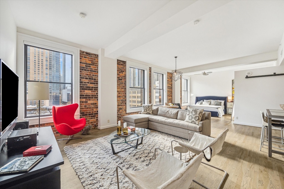 Spacious open-floor loft in Bayou Lofts with stunn
