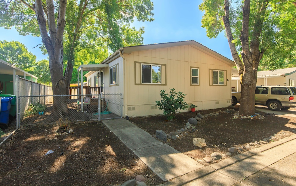 633 E Archwood Dr unit 44, Eagle Point, OR 97524 - photo 1