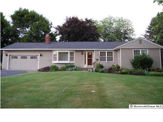 39 Wyncrest Rd, Marlboro, NJ 07746 - photo 1