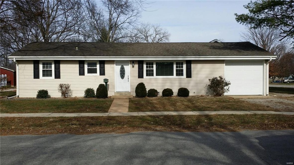 205 E High St, Freeburg, IL 62243 - photo 1