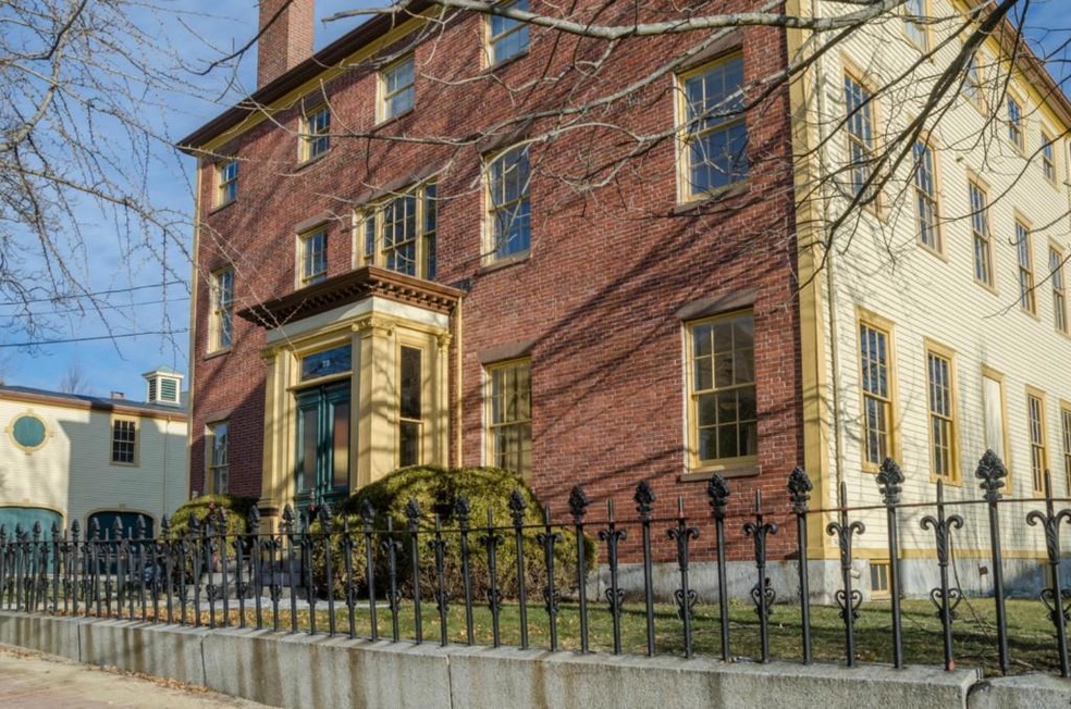 73 Brackett St unit 2, Portland, ME 04102 - photo 1