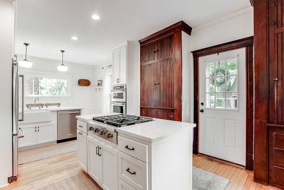 5434 Williston Rd, Minnetonka, MN 55345 - photo 1