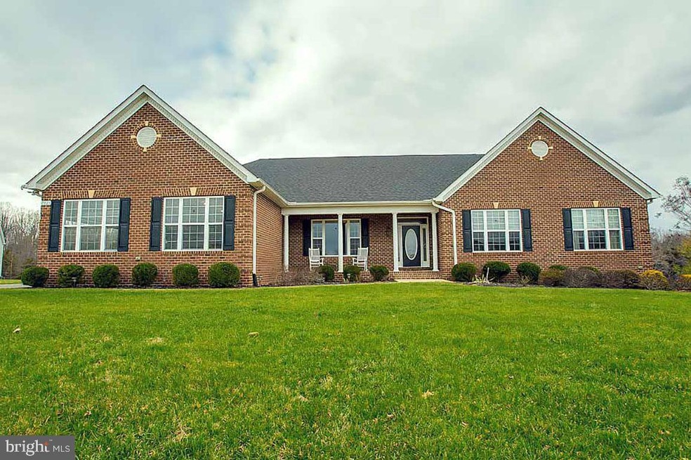 7023 Wilderness Ct, Owings, MD 20736 - photo 1