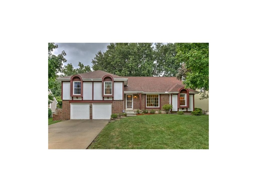 12322 W 102nd St, Lenexa, KS 66215 - photo 1