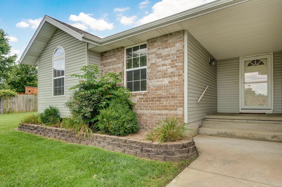 409 Ace Ct, Nixa, MO 65714 - photo 1