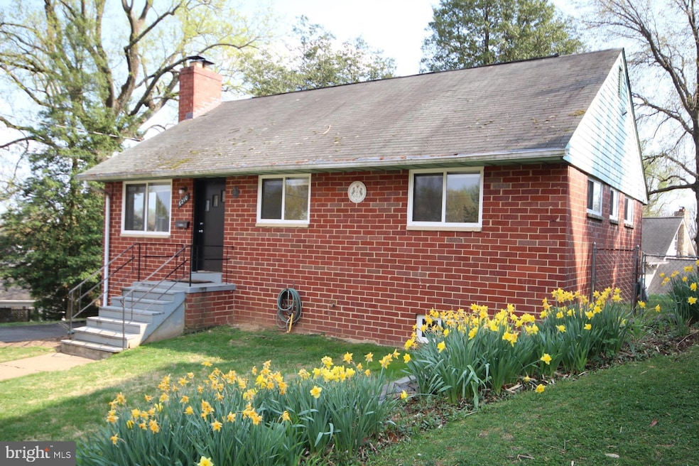 6210 36th St N, Arlington, VA 22213 - photo 1