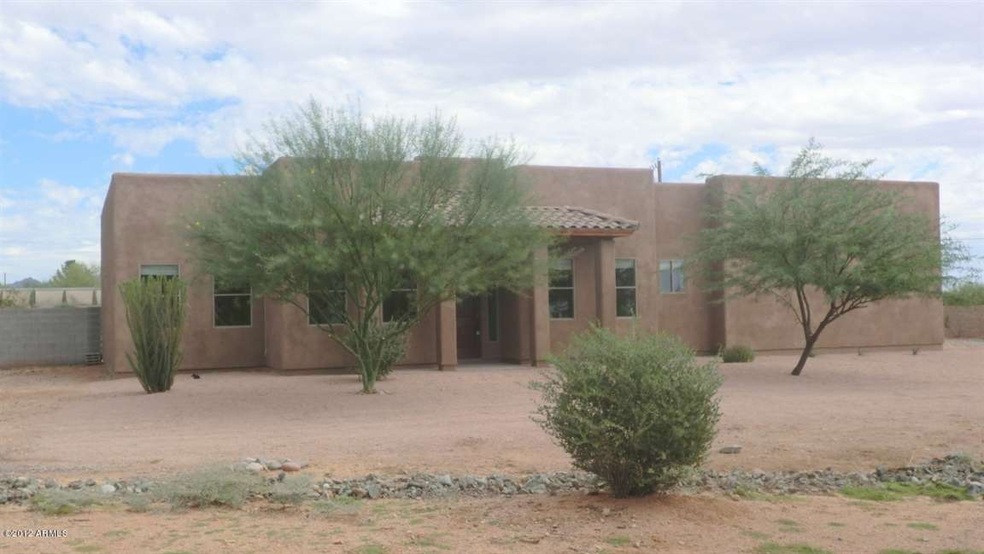 3 BEDROOM 2. BATHS