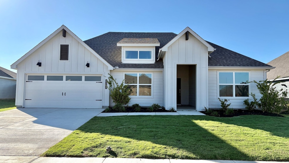 4231 Cornerstone Cir, Granbury, TX 76048 - photo 1