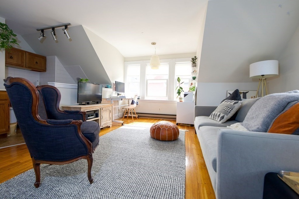 207 Lowell St, Somerville, MA 02144 - photo 1