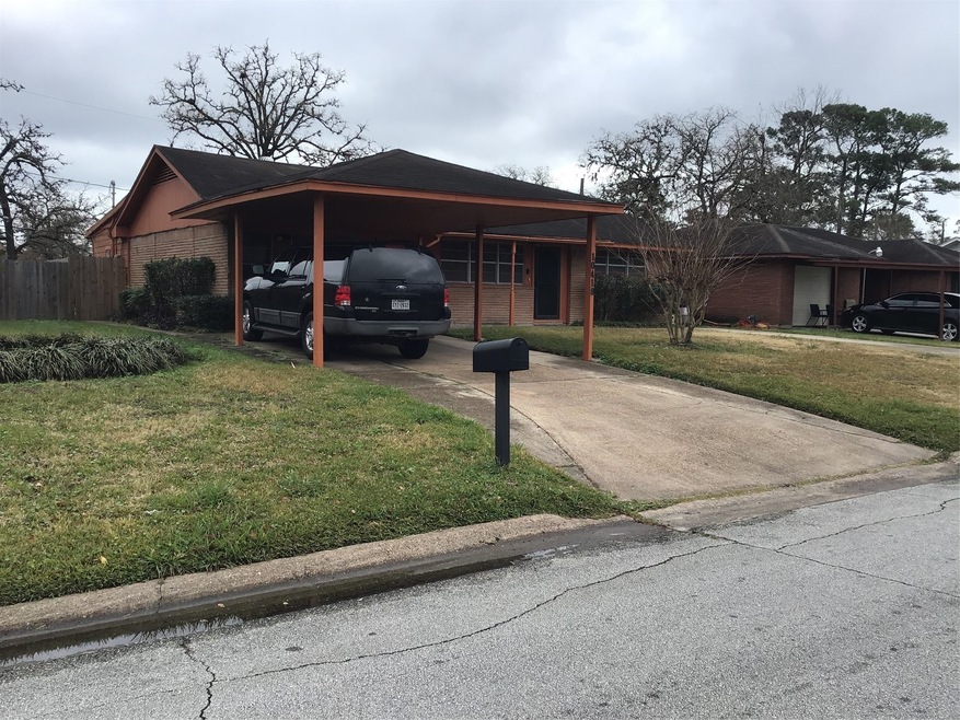 10418 Kelburn Dr, Houston, TX 77016 - photo 1