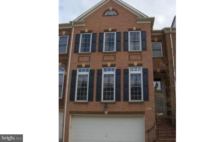 9240 Point Replete Dr, Fort Belvoir, VA 22060 - photo 1