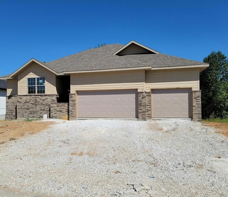 882 W Elmwood Cir, Nixa, MO 65714 - photo 1