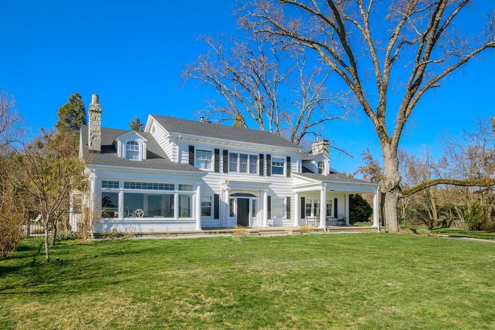 1845 Old Stage Rd, Central Point, OR 97502 - photo 1