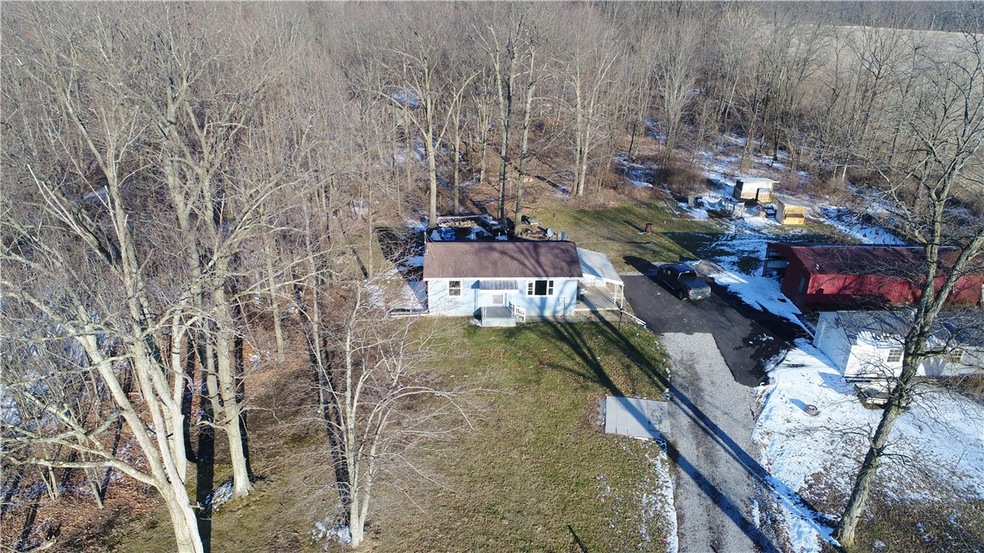 2862 State Line Rd, Enon Valley, PA 16120 MLS 1641547