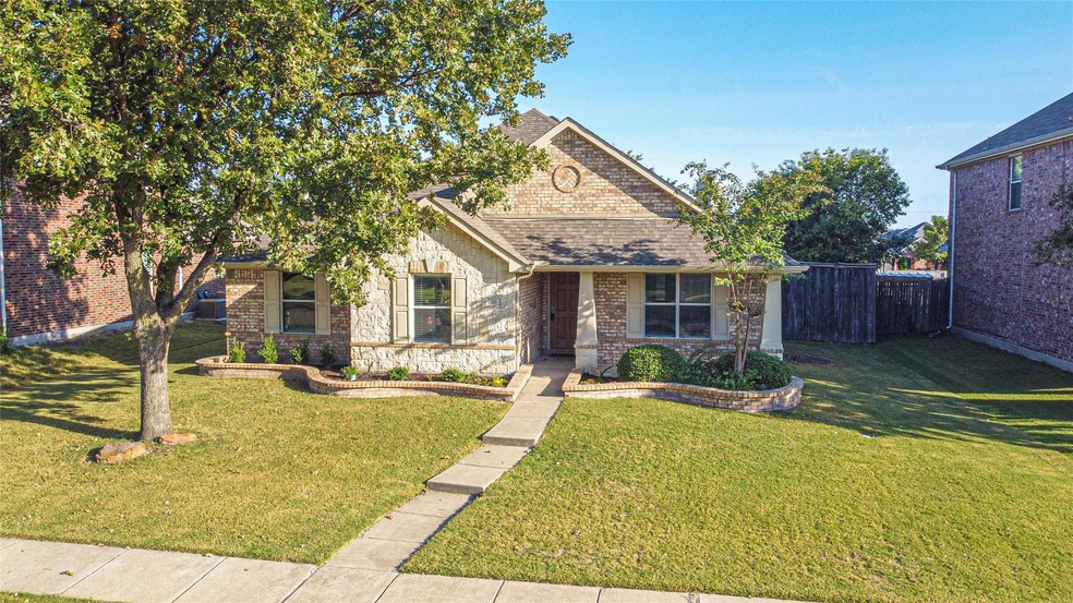 111 Shadybrook Dr, Wylie, TX 75098 - photo 1