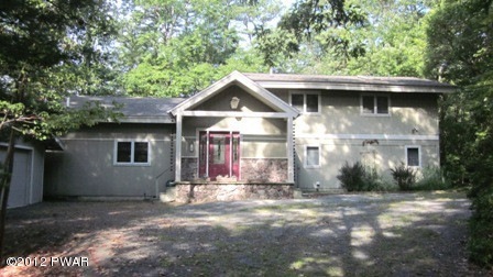 216 Basswood Dr, Hawley, PA 18428 - photo 1