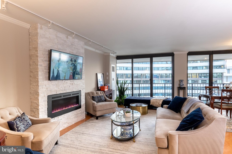 Watergate South unit 902, Washington, DC 20037 - photo 1