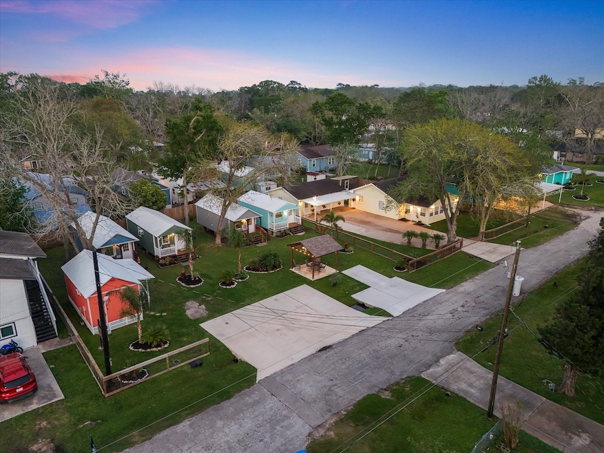 For Sale $1,399,999 • Co-Listing Agent