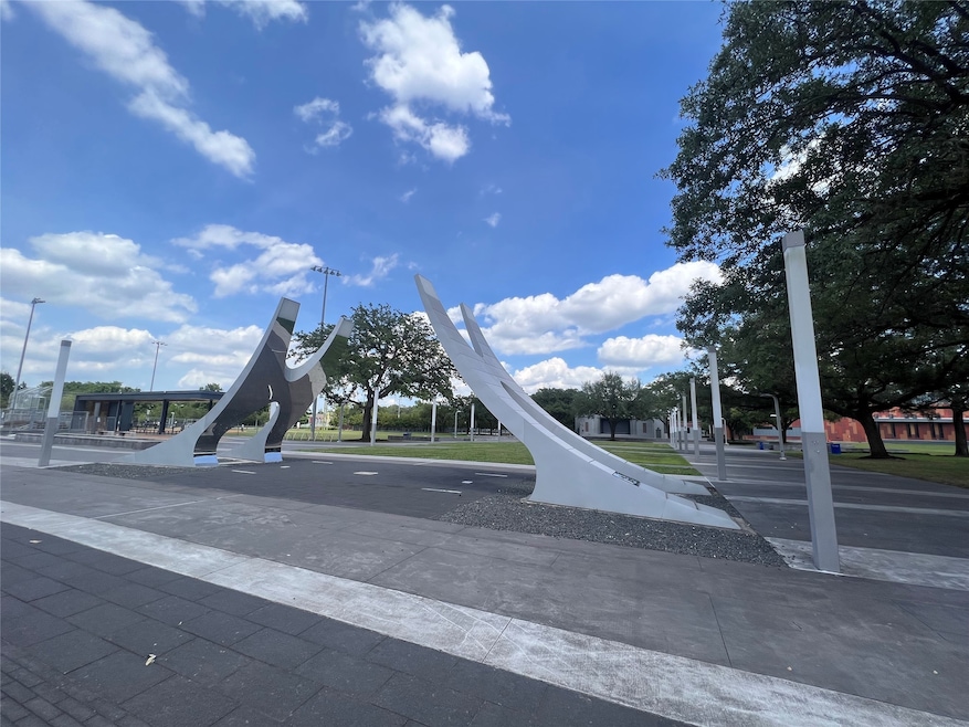 For Rent $1,300/month