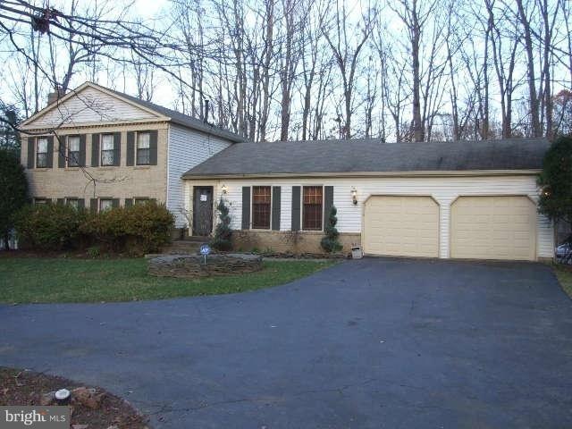 6204 Falcon Landing Ct, Burke, VA 22015 - photo 1