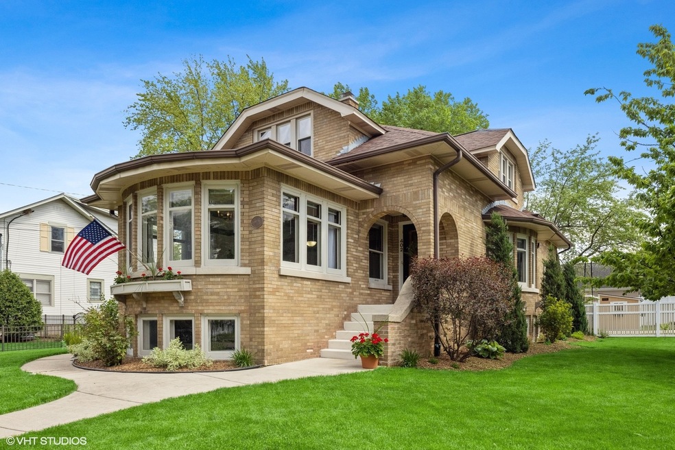 402 E Evergreen St, Wheaton, IL 60187 - photo 1