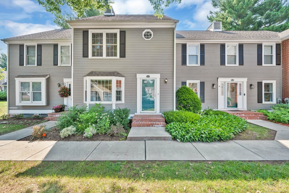 207 Georgetown Dr unit 207, Glastonbury, CT 06033 - photo 1