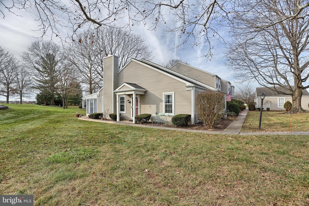 410 Barrington Ct, Palmyra, PA 17078 - photo 1