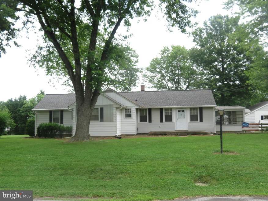 3208 Greencastle Rd, Burtonsville, MD 20866 - photo 1